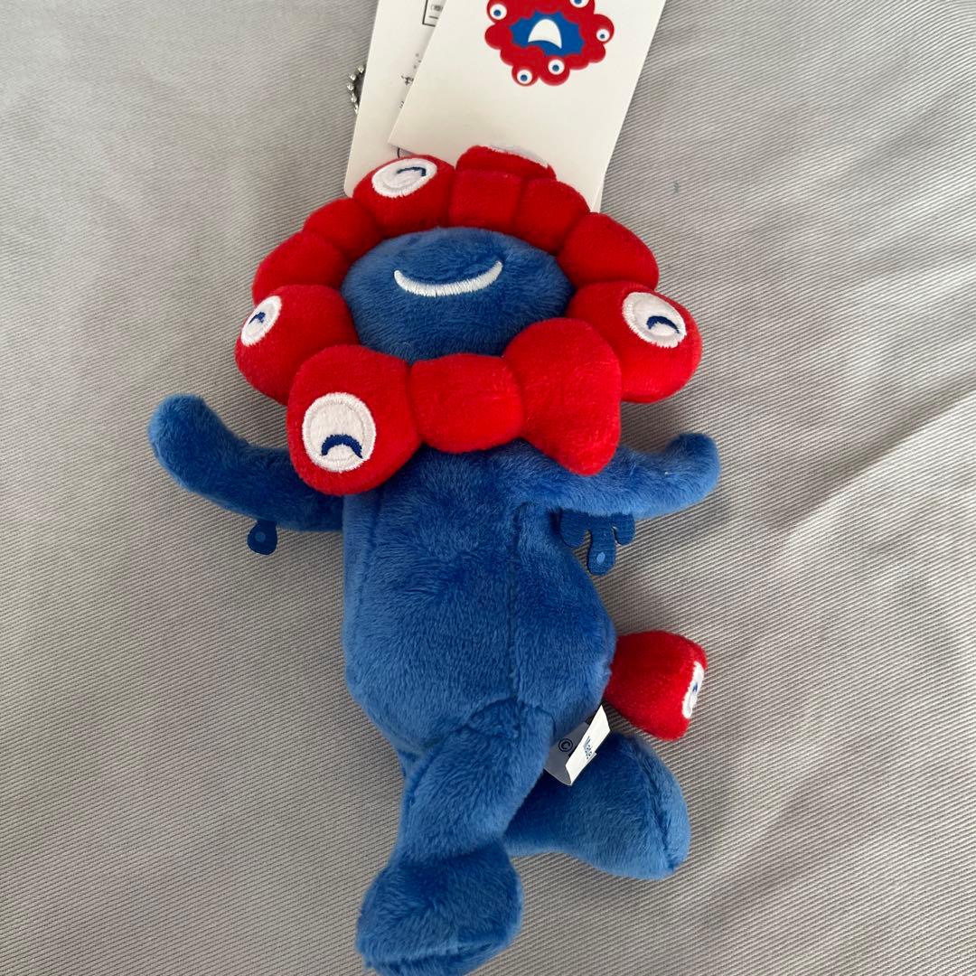 新品未使用 ミャクミャク 笑顔 ニコニコ スキップ ぬいぐるみチャーム