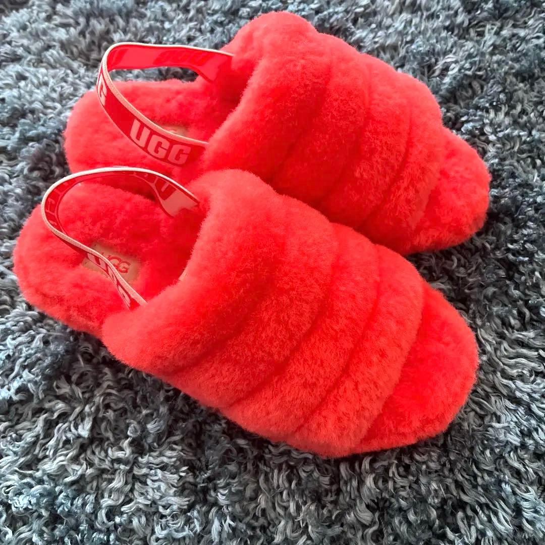❤️UGG ❤️オレンジ❤️ファーサンダル❤️ - メルカリ