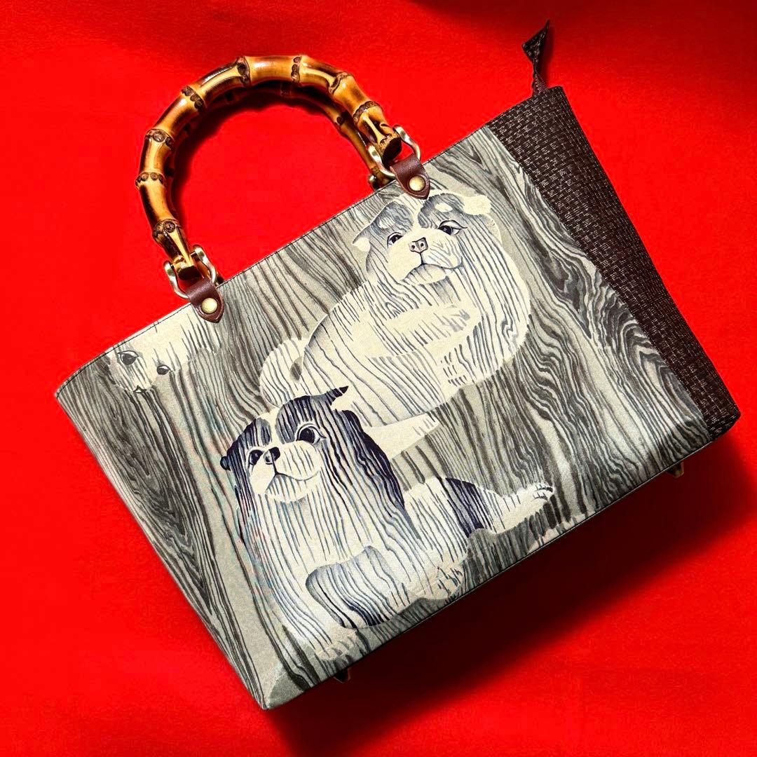 【アンティーク　犬と紬】バンブーバッグ　アンティーク着物　リメイクバッグ 着物リメイクバッグ【バンブーハンドルバッグ「お祝い着」朱色 牡丹菊