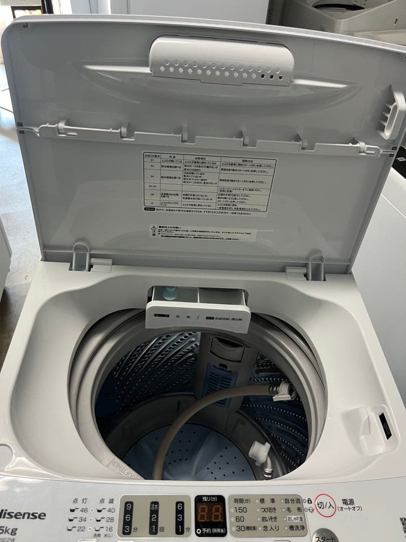 Hisense 縦型洗濯機 5.5kg HW-55E2W 2023年製　T