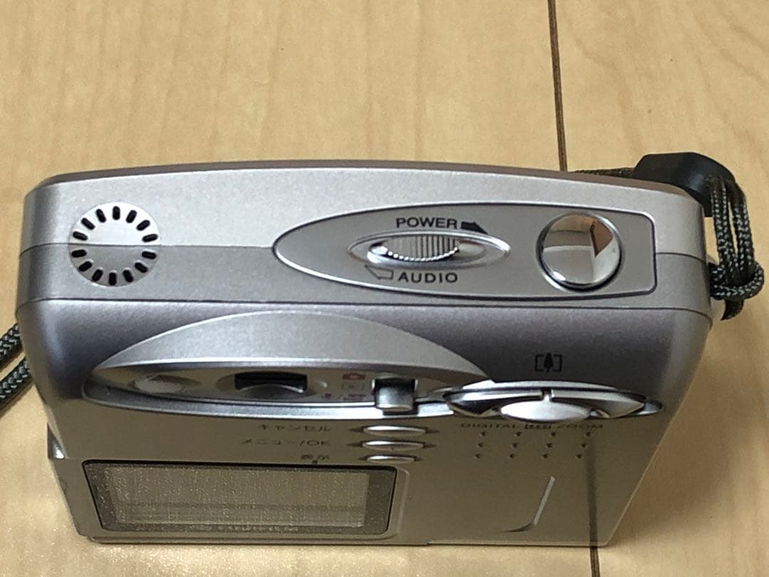 FUJIFILM FinePix 30i シルバー SDカード付