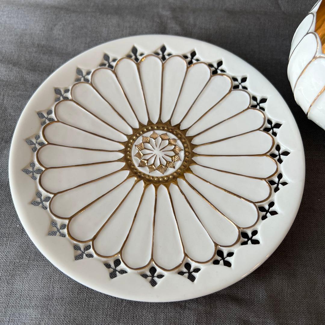 伊藤剛俊 希少ホワイトandゴールド カップとお皿のセット - メルカリ