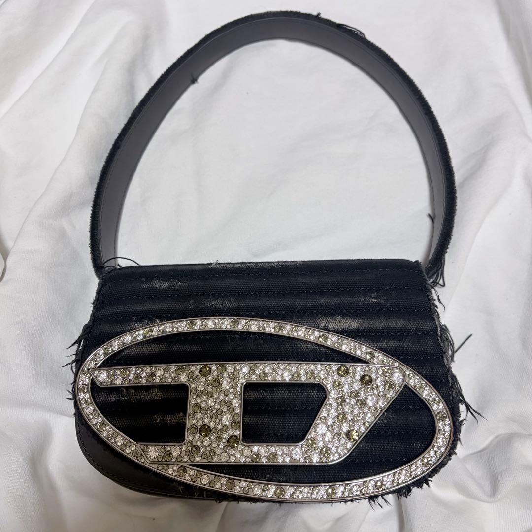 DIESEL 1DR ショルダーバッグ ブラック ラインストーン Y2K 美品 人気再燃中のDIESEL(ディーゼル)、Y2Kテイストのバッグ「1DR(ワンダー