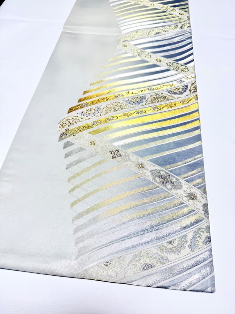 高級 袋帯 正絹 六通柄 グレー ホワイト 献上柄 訪問着 付け下げ