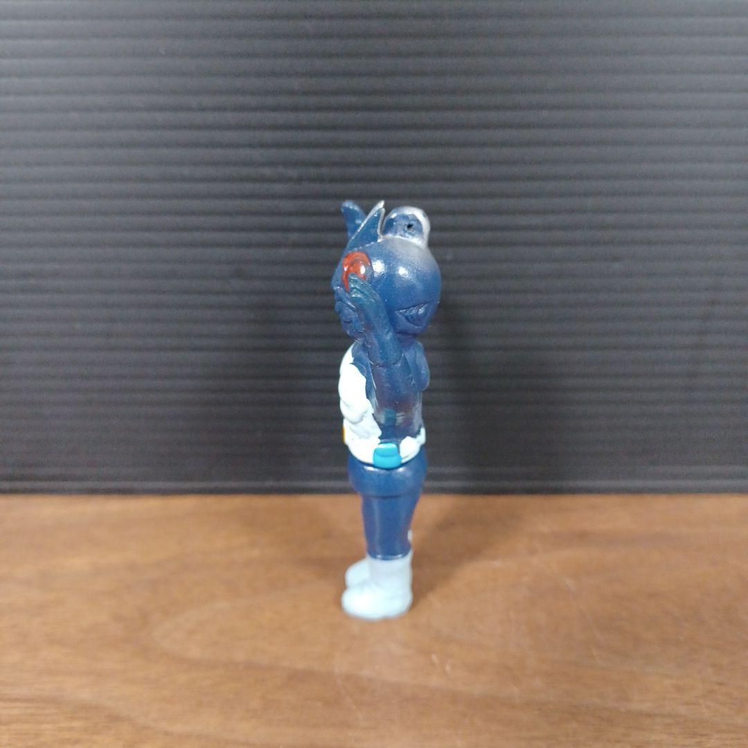 無版権 パチモノ「仮面ライダー」風ペンダント・トップ ミニソフビ