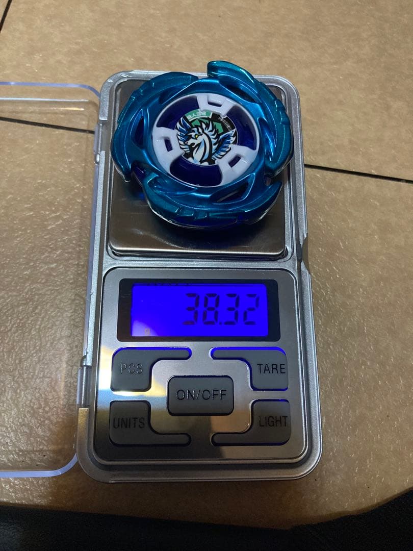 エアロペガサス38.32g/38.31g BEYBLADE X プレミアムX会員先行販売】BEYBLADE X UX-00 ブースター