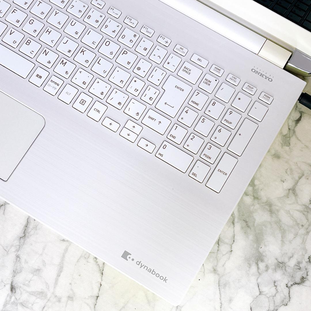 美品✨Windows11✨新品爆速SSD✨カメラ付薄型ノートパソコン白