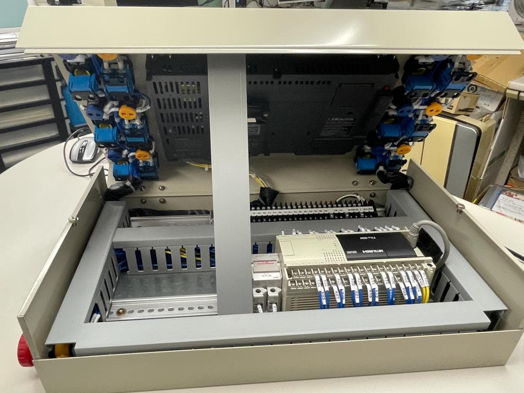 価格交渉歓迎！製作完了！電気工事業者用シーケンサー・タッチパネル