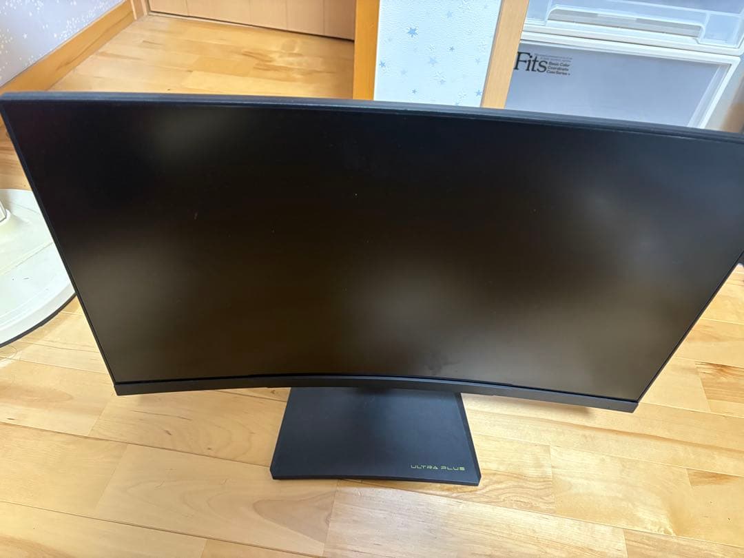 Princeton 湾曲モニター　144Hz 2_l.jpg