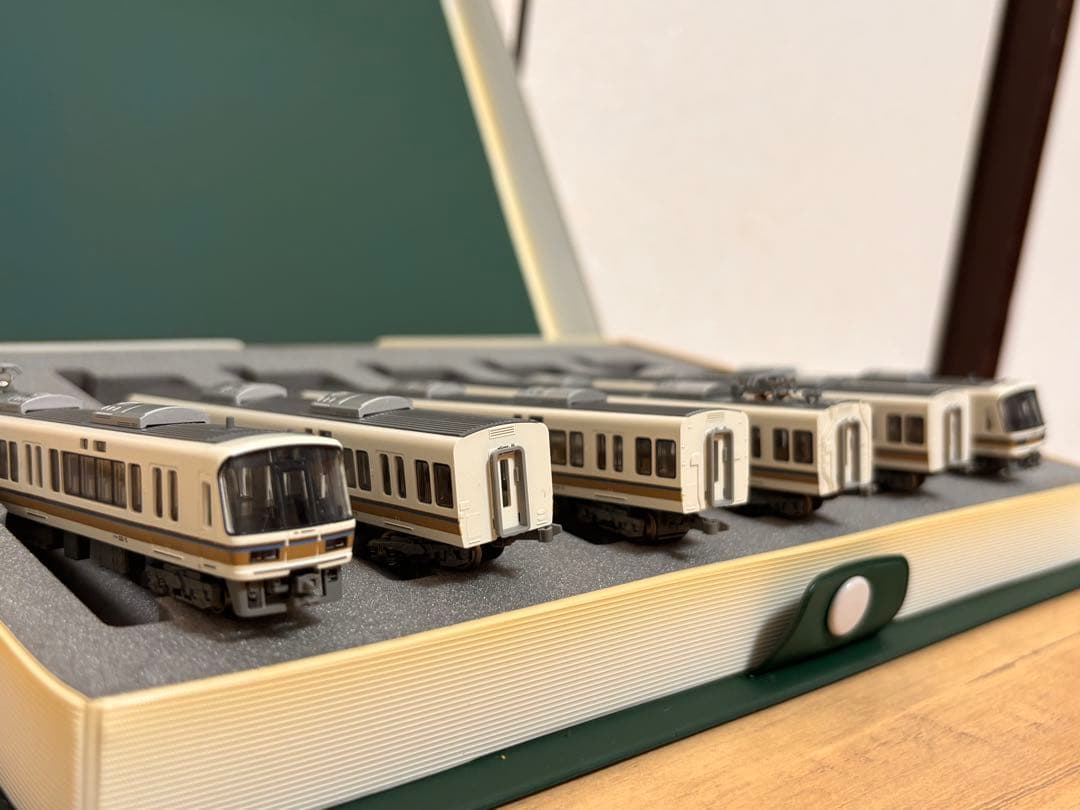 最終値下げ！】KATO 221系電車 10-170 Nゲージ 6両セット - メルカリ