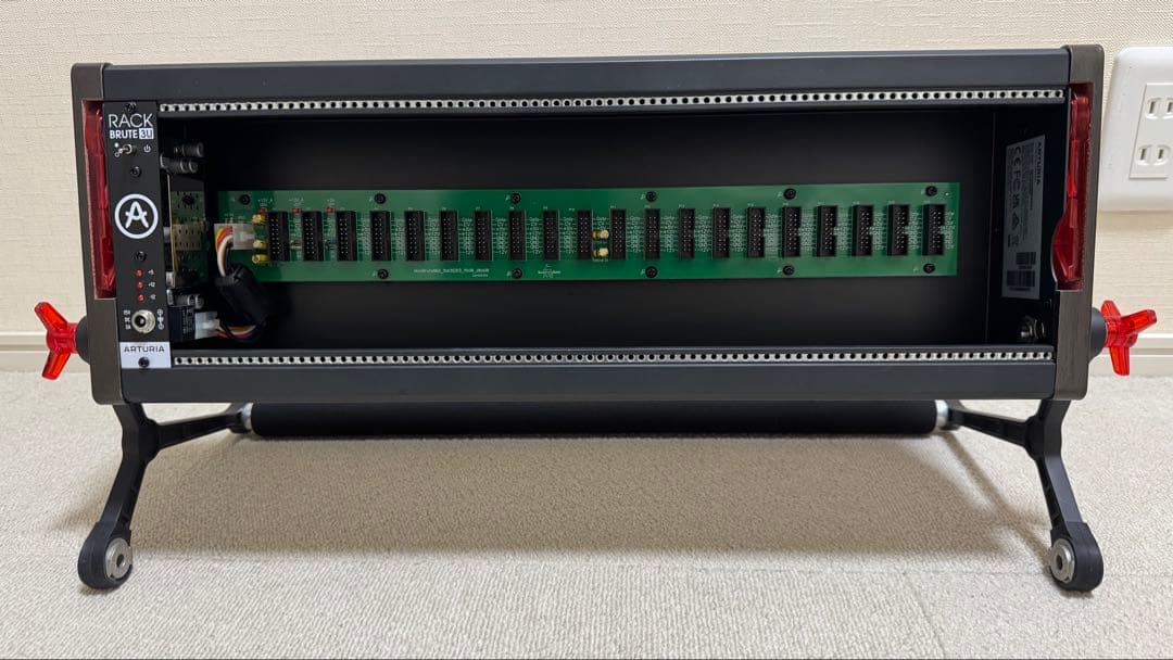 【祝日特価】RackBrute 3U (ARTURIA) モジュラーシンセケース ARTURIA RACKBRUTE 3U NOIR ユーロラックケース アートリア | 島村楽器