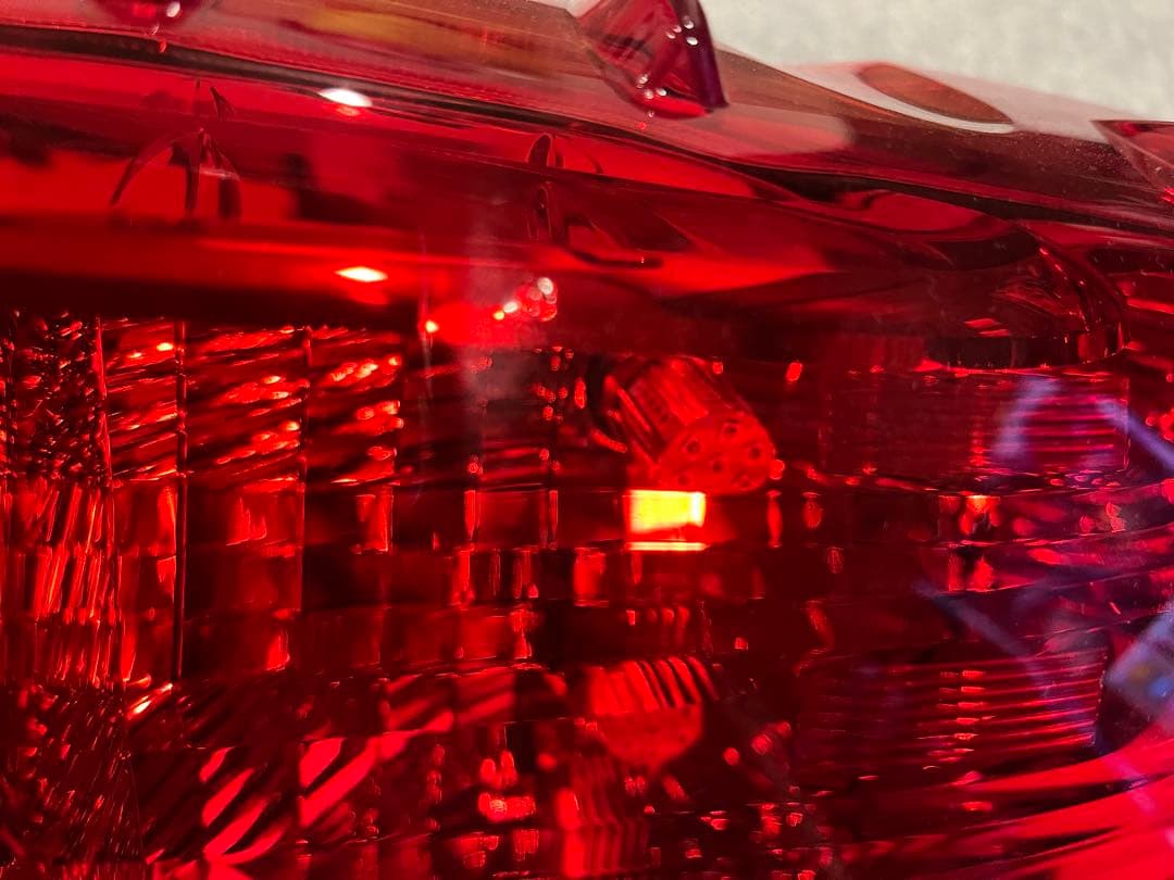 《いく》ハイエース　テールランプ　社外LEDセット