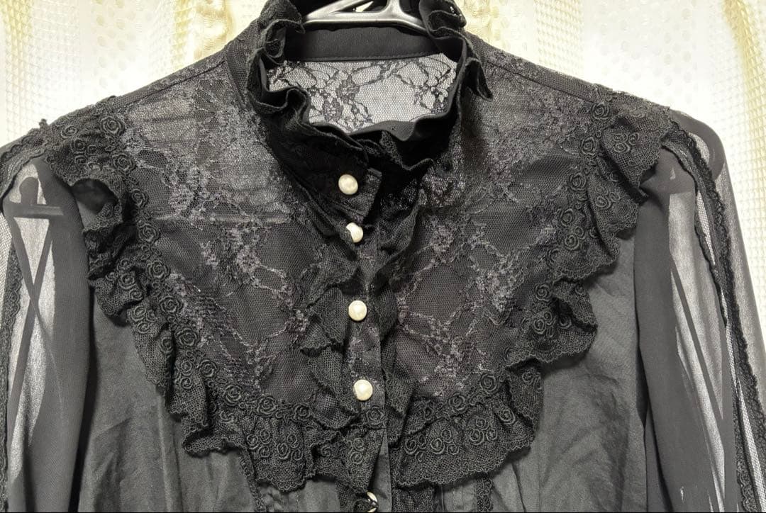 29日まで価格☆アンジェリックプリティ 姫袖ブラウス 美品 - メルカリ