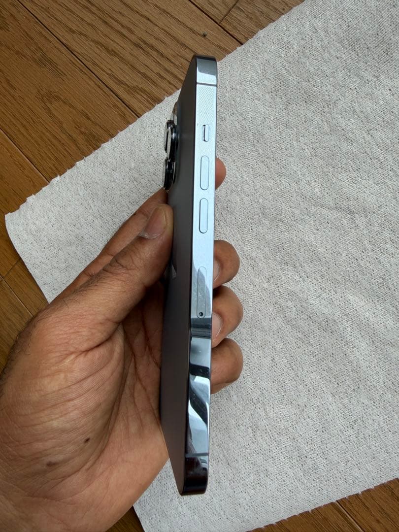 X*n様 iPhone 13 Pro ブルー, バッテリー87%, ひび割れ,修