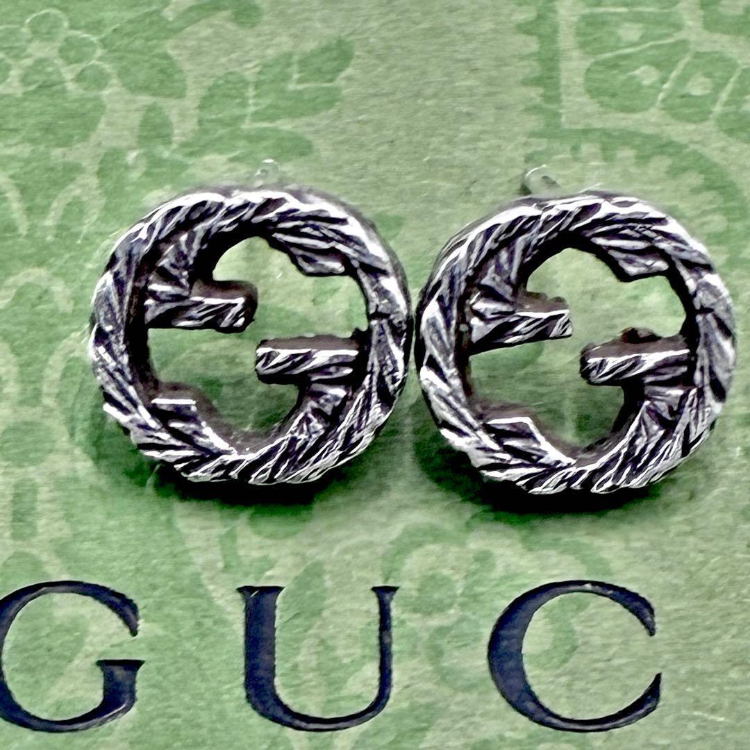 箱、袋付き】グッチ インターロッキングG ピアス アラベスク シルバー 燻し