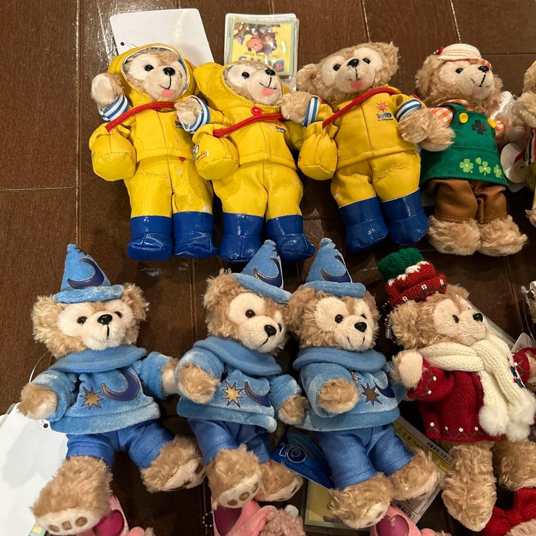 新品タグ付き】 ダッフィー シェリーメイ ぬいぐるみバッジ ストラップ