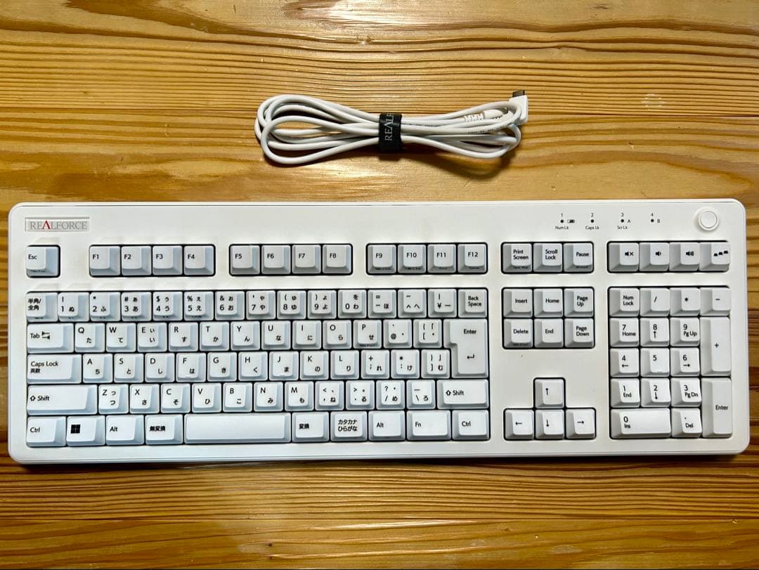 リアルフォース キーボードR3 R3HA21 ホワイト Amazon.co.jp: REALFORCE R3 キーボード ハイブリッド フル 45g 日本語