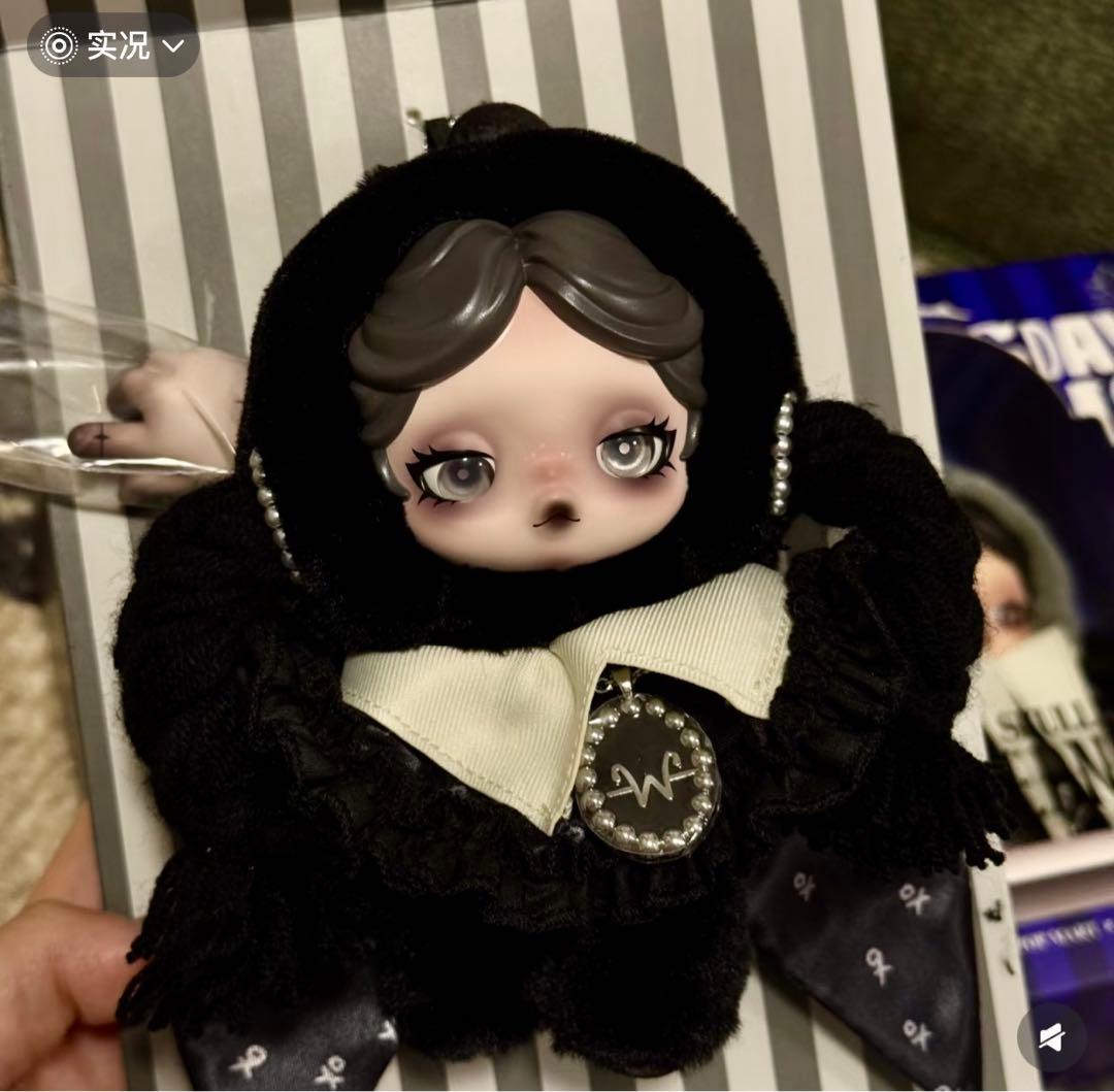 POPMART SKULLPANDA Wednesday NY限定 スカルパンダ - メルカリ