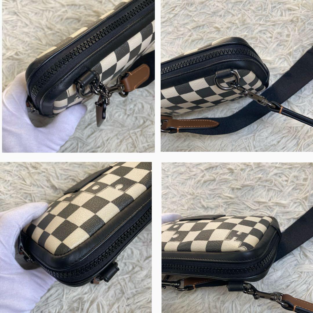 チェッカー クロスボディー C6775 チョーク×ブラック カメラバッグ 白 黒