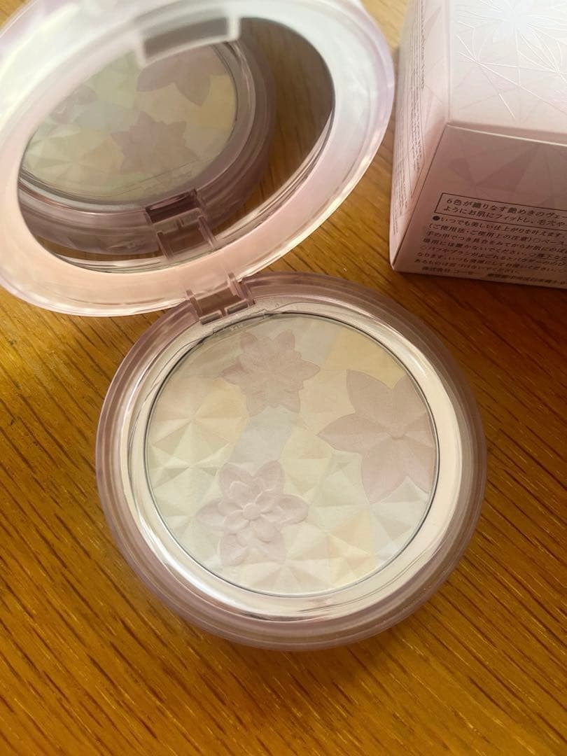 フェイスパウダー DECORTE AURA REFLECTOR 04 twilight bloom コスメデコルテ」の人気フェイスパウダーから上品なツヤと透明感を