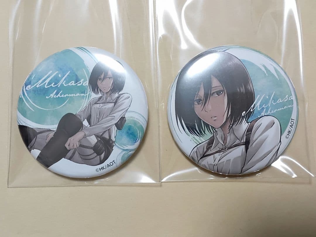 進撃の巨人　ミカサ　缶バッジ　2点　美品 Anique Shop JAPAN