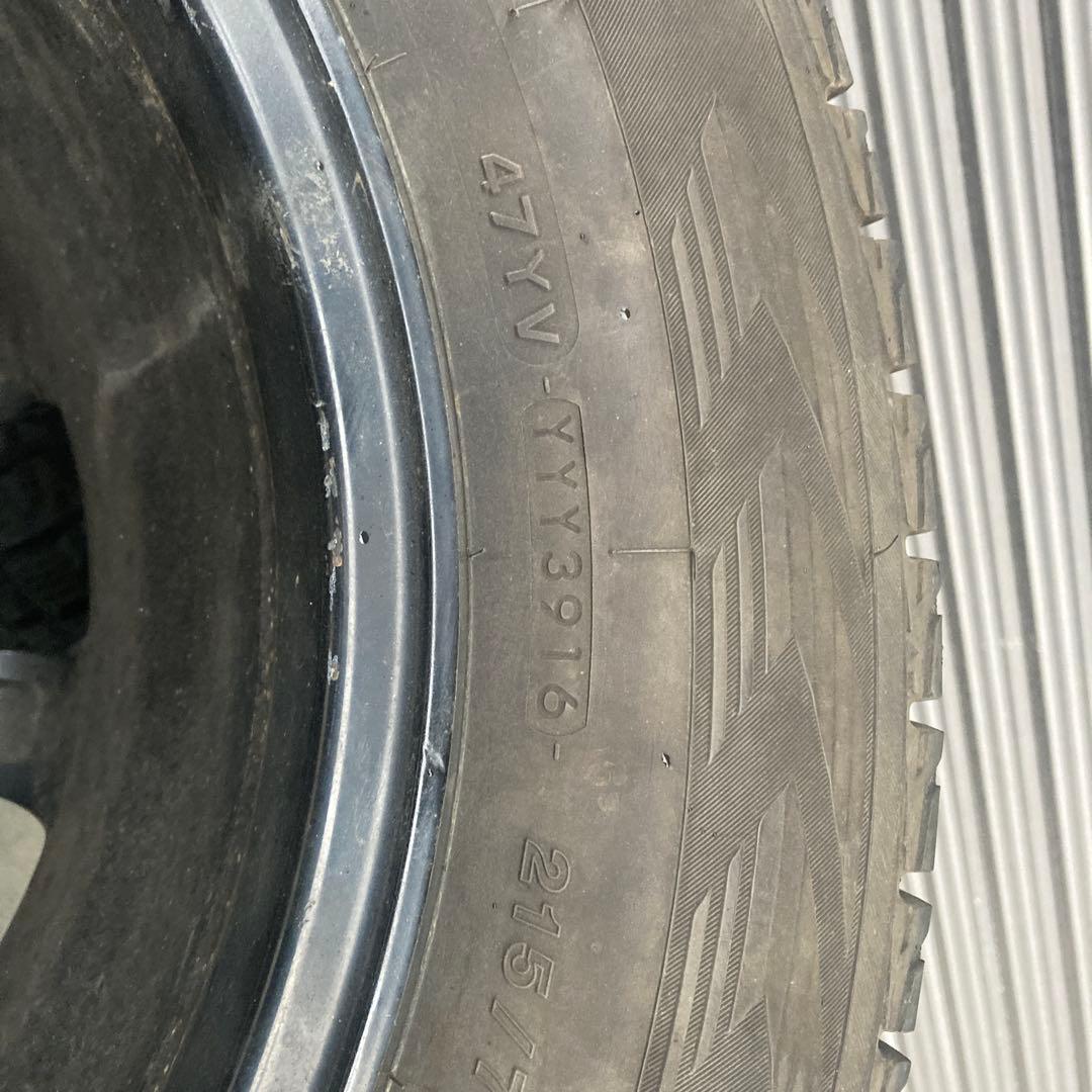 215/70/R16 ヨコハマ　 スタッドレスタイヤ4本 ホイール付き