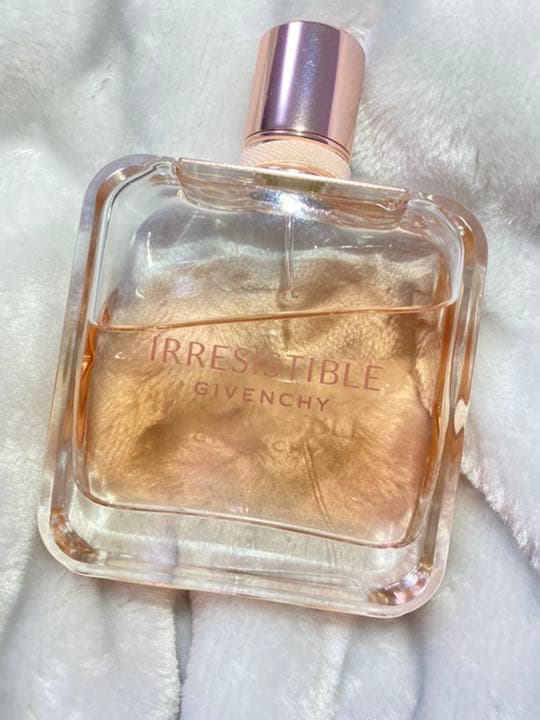 GIVENCHY イレジスティブルオーデパルファム イレジスティブル オーデパルファム - オーデパルファム | Givenchy Beauty