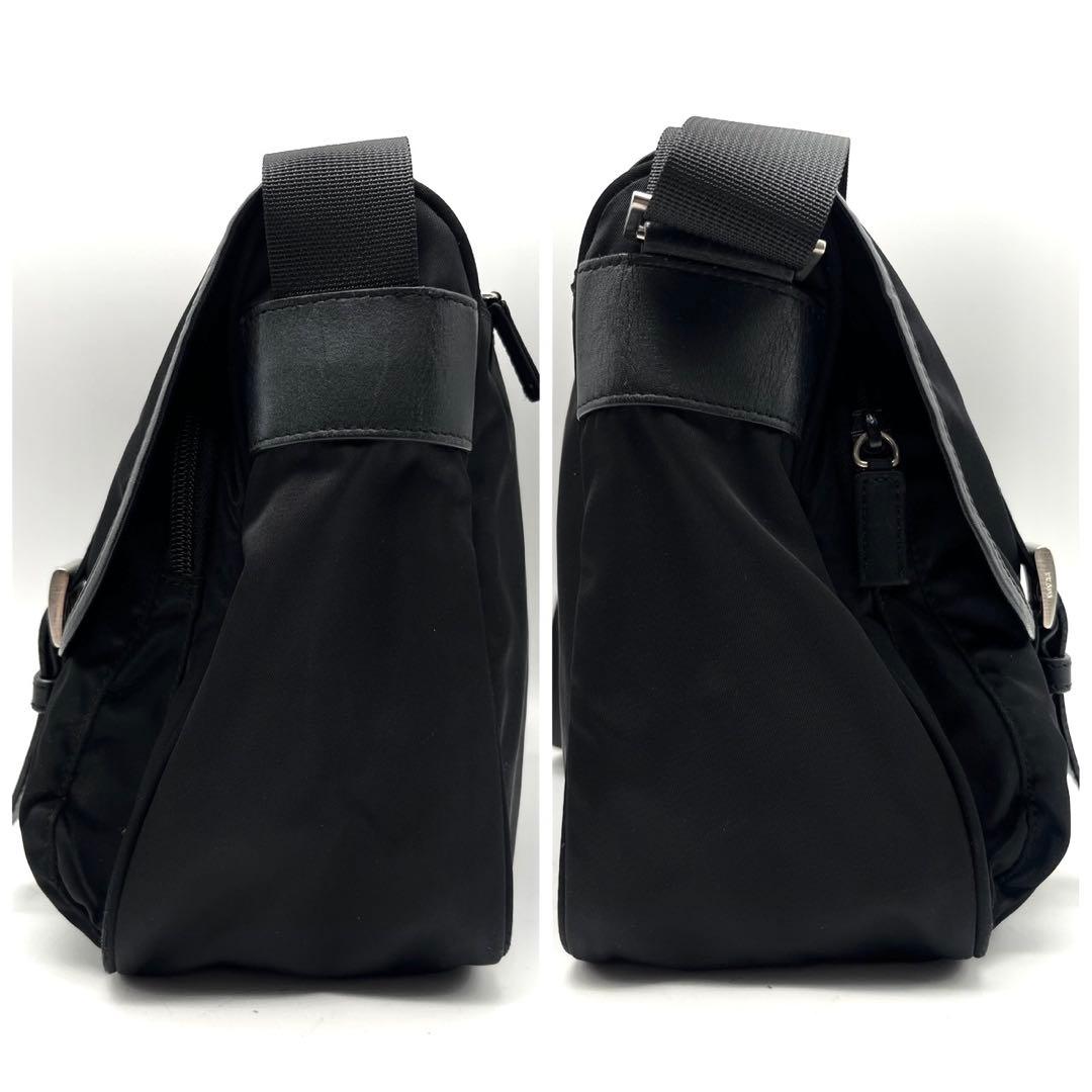 極美品 プラダ ショルダーバッグ メッセンジャー ダブルポケット