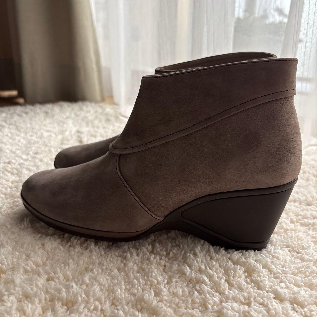 新品 pedala ショートブーツ 23センチ2E 淡いブラウン - メルカリ