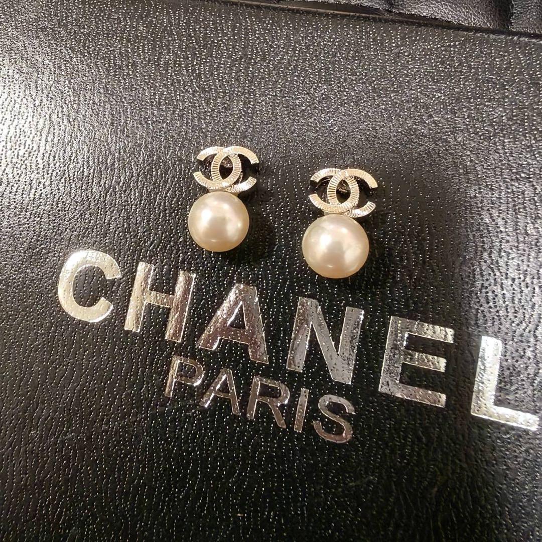 CHANEL シャネルパールピアス ノベルティ - メルカリ