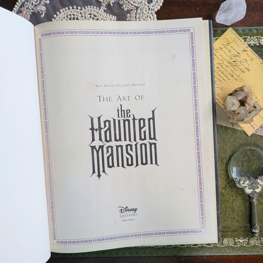 ディズニーファン必見！まるでホーンテッドマンションの扉を開けたよう