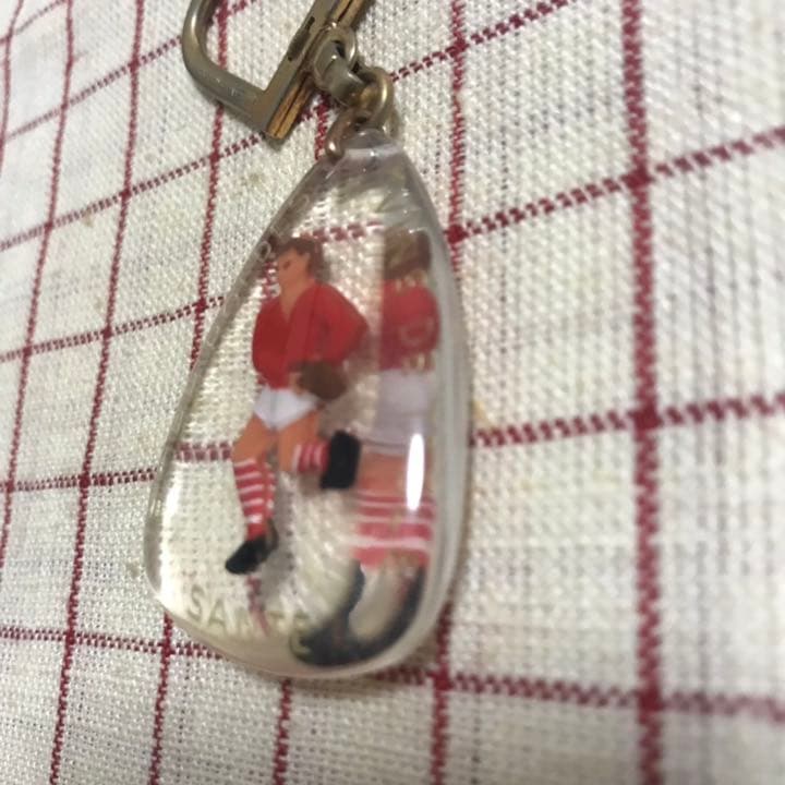 60年代フランスブルボンキーホルダー BOBB ラグビー