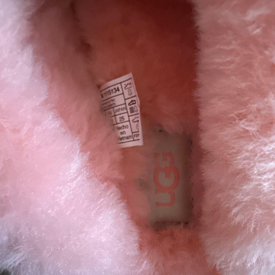 UGG ピンクのムートンサンダル 未使用 サイズ39 25cm - メルカリ