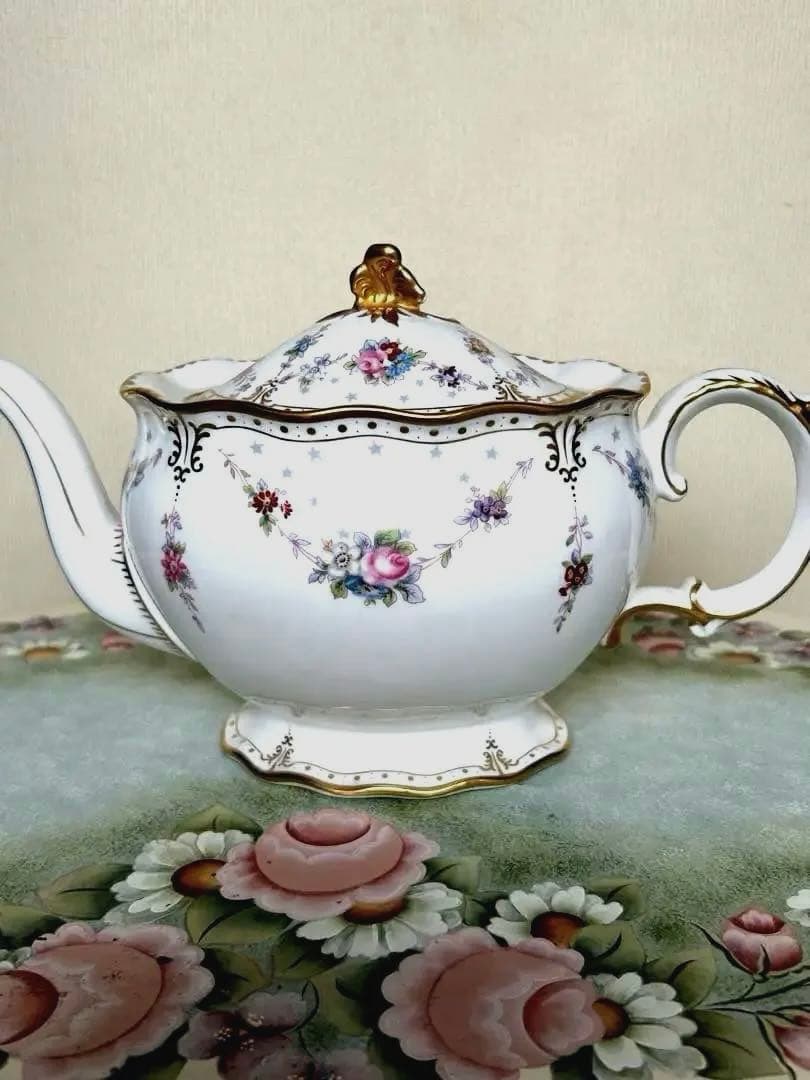 ロイヤルクラウンダービーロイヤルアントワネットティーポット - メルカリ