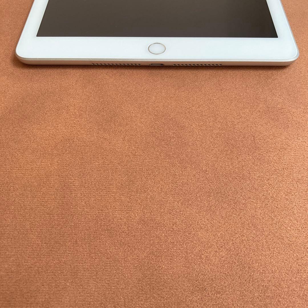 9820 電池最良好 iPad6 第6世代 32GB WIFIモデル