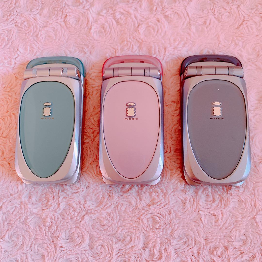 ⭐︎希少⭐︎ ドコモ D503is 3色セット スケルトン ガラケー 平成レトロ ⭐︎希少⭐︎ ドコモ D503is 3色セット スケルトン ガラケー 平成