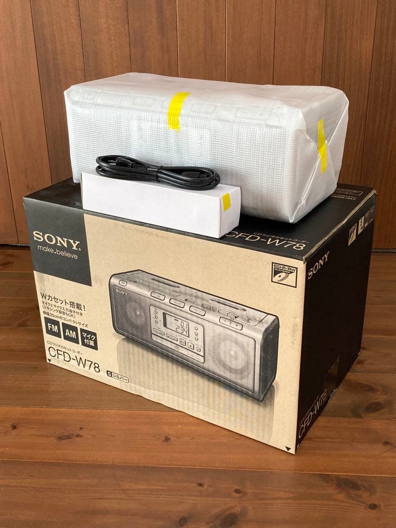 新品未開封　SONY CDラジオ Ｗカセット マイク付き Amazon.co.jp: ソニー(SONY) CDラジカセ レコーダー CFD-S70 : FM/AM