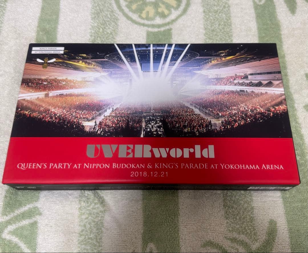 UVERworld QUEEN'S PARTY & KING'S PARADE - メルカリ