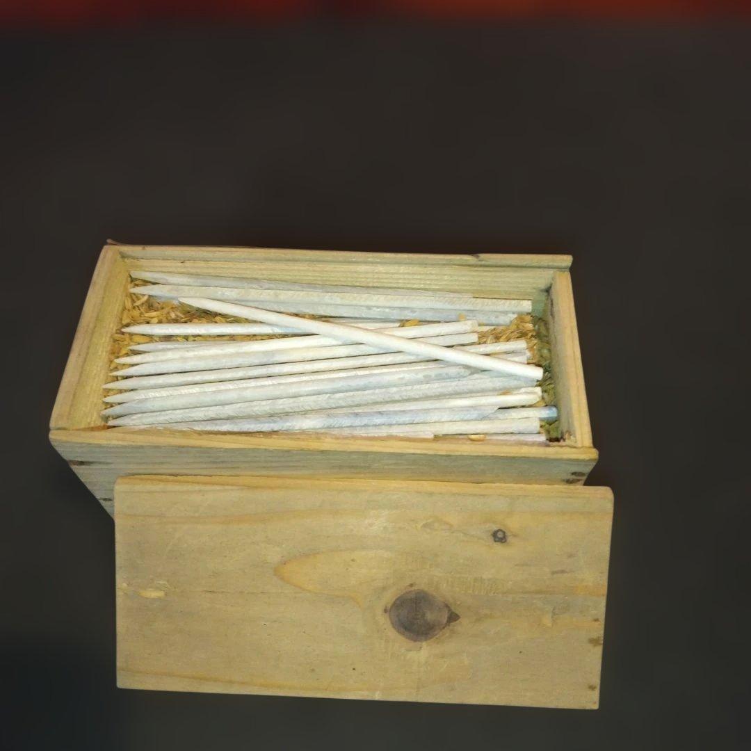 石筆　石板用筆記用具　アンティーク 第21回―明治期の花形筆記具・石盤 | モノが語る明治教育維新（唐澤