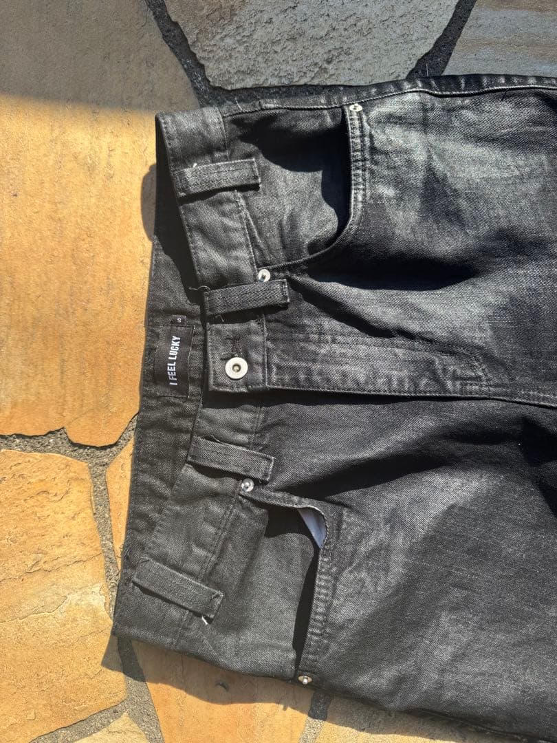 I FEEL LUCKY 黒 ブーツカットデニムパンツ - メルカリ