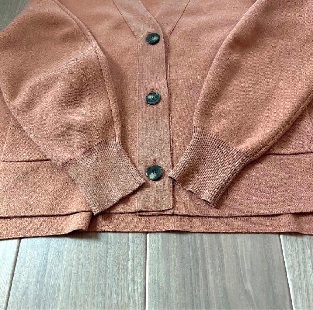 IENA スーパーファインスムースショートカーディガン ベージュ Vネック