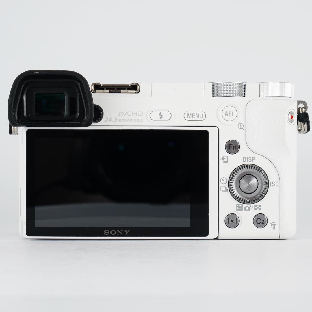 希少なホワイト/極美品α6000完全セット/制限解除済/即撮影可/初心者最適