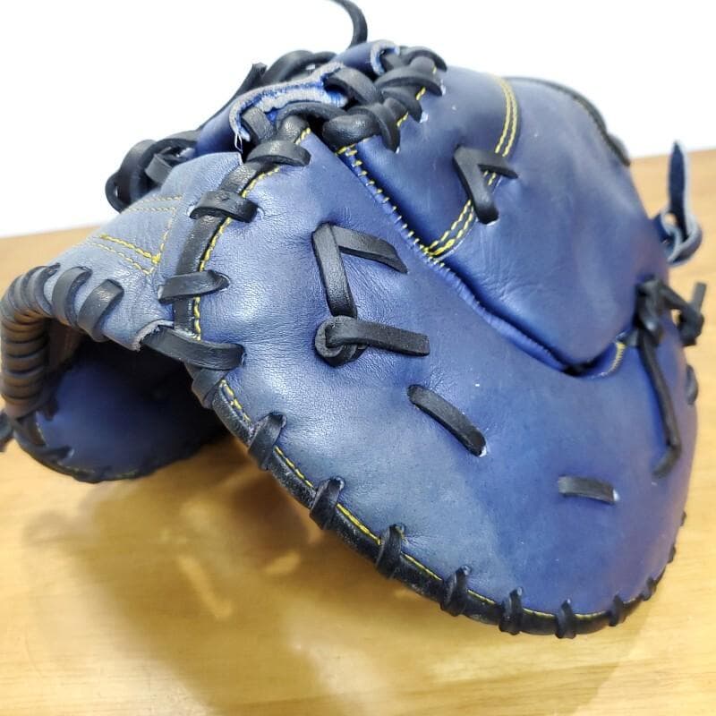 ミズノ 小笠原道大モデル 限定カラー 激レア ファーストミット 軟式