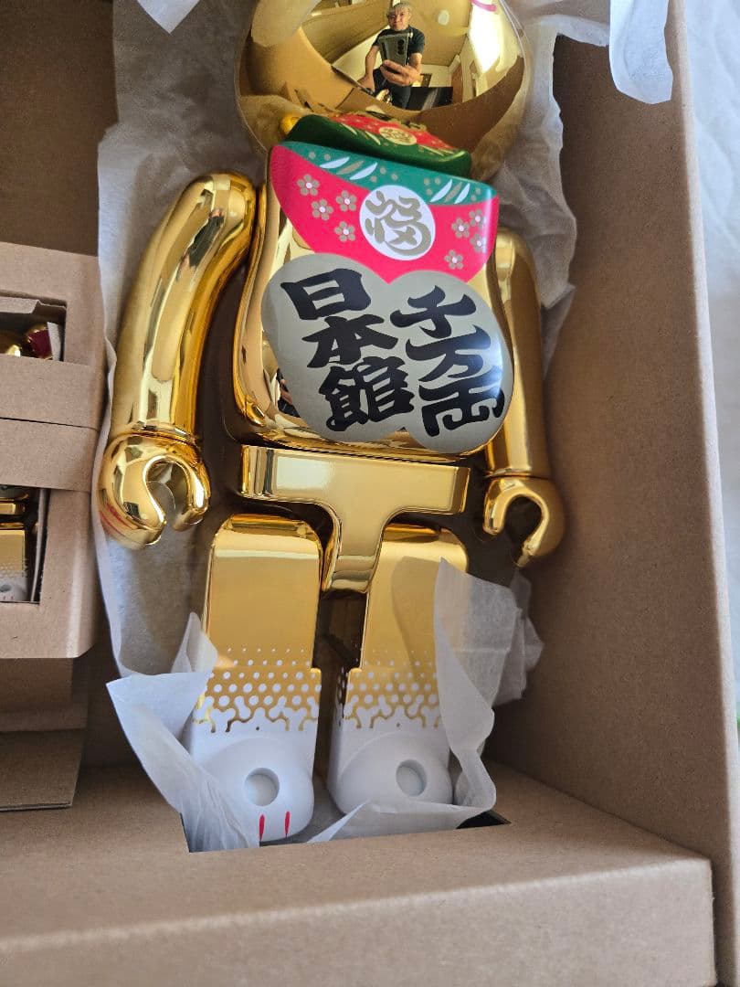 BE@RBRICK 日本館 関西万博 招き猫 大阪万博 ベアブリック 金色 - メルカリ