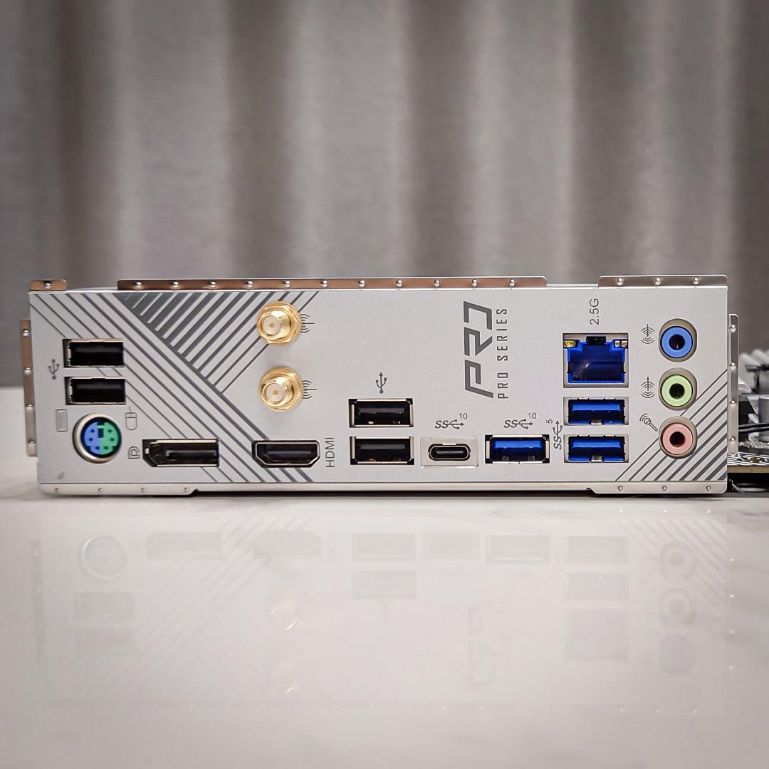 スピード発送・訳あり】ASRock Z790 Pro RS/D4 WiFi付 - メルカリ