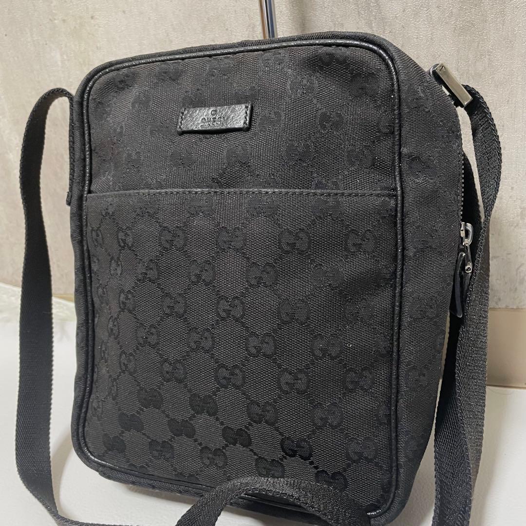 GUCCI ショルダーバッグ サコッシュ GGキャンバス レザー 金具
