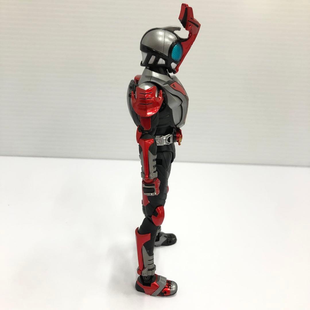 kntoy61-2131 S.H.Figuarts 仮面ライダーカブト