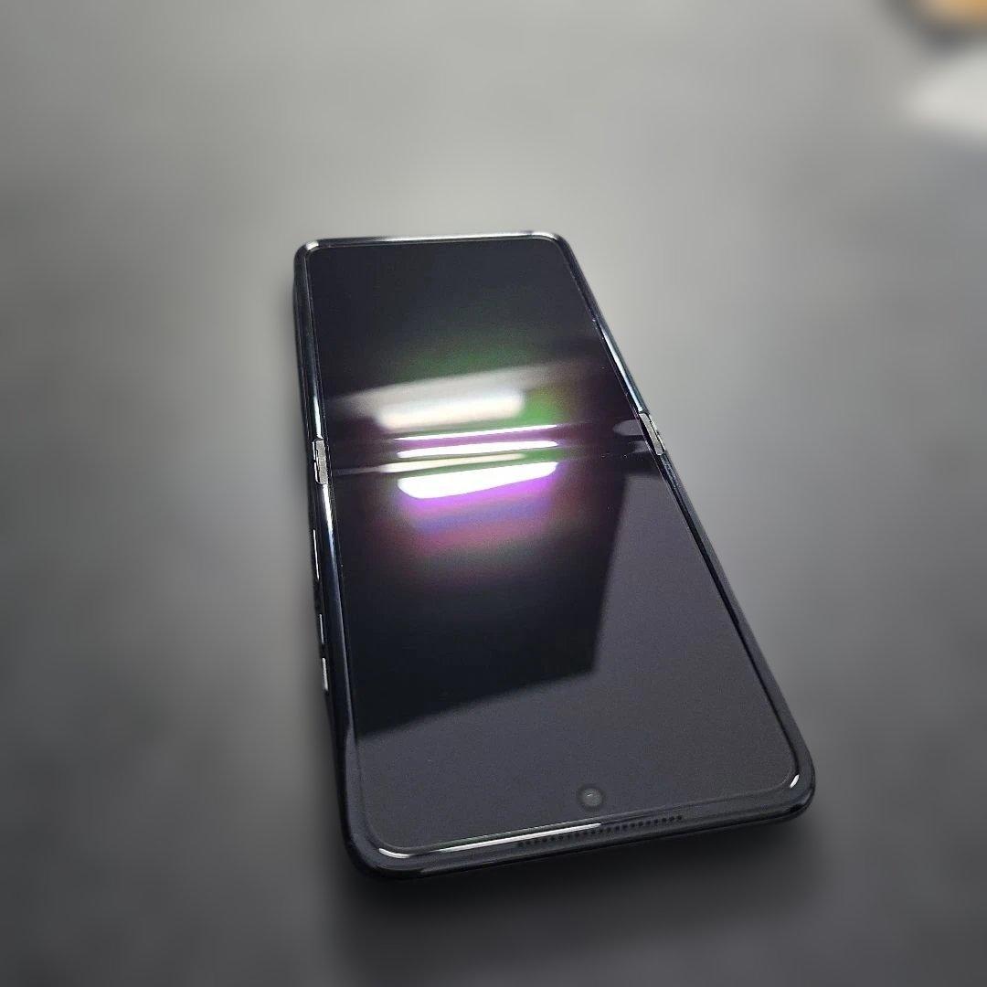 使用時間・短期] motorola razr 50s コアラグレイ オマケ多数 - メルカリ