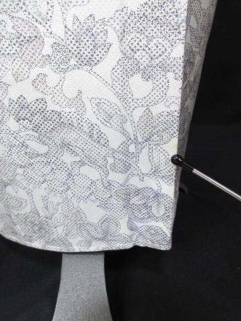 着用少ない！白大島＊本場縞大島紬＊アラベスク＆動物＊着物