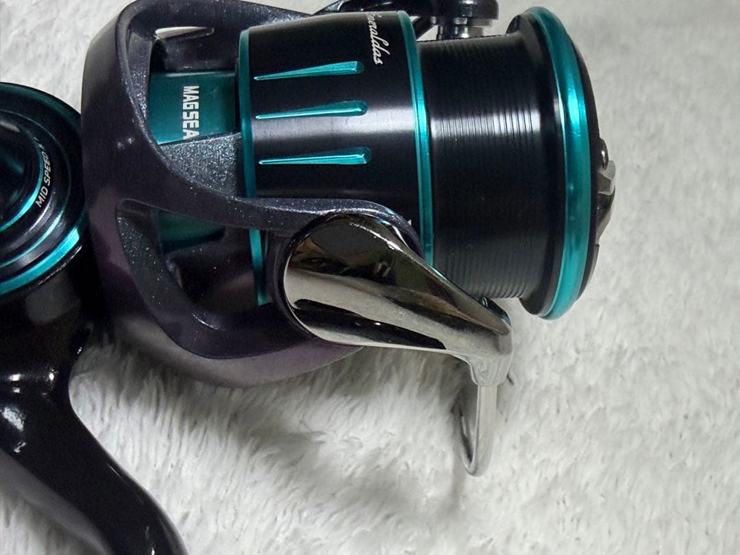 Daiwa 23エメラルダスRX FC LT 2500S OH済みフルベアリング - メルカリ